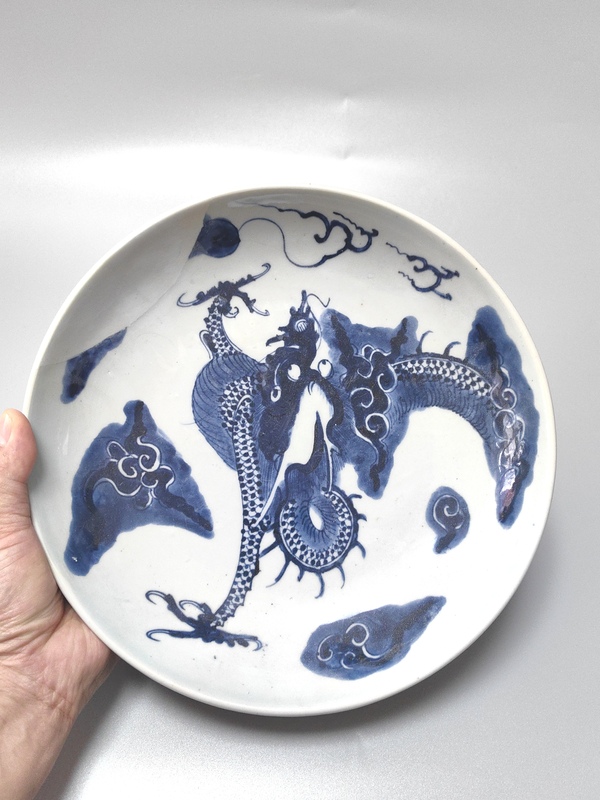 古玩陶瓷過(guò)墻龍紋青花盤拍賣，當(dāng)前價(jià)格2288元