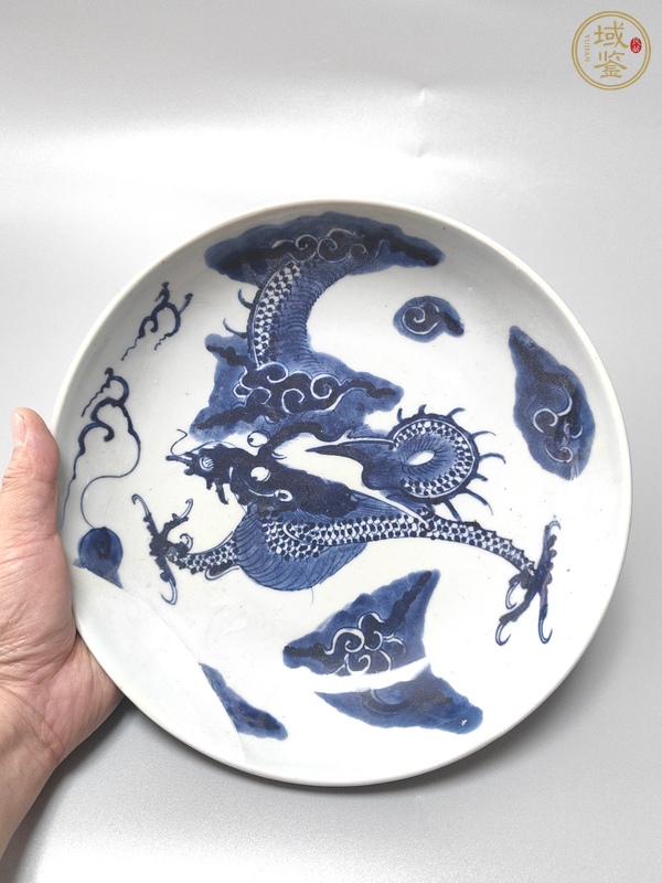 古玩過墻龍紋青花盤真品鑒賞圖