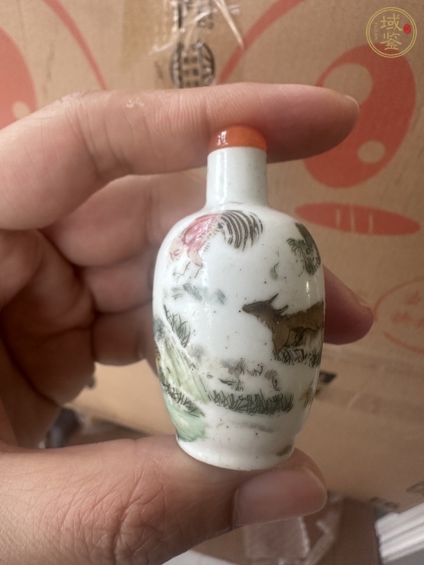 古玩陶瓷粉彩生肖圖鼻煙壺真品鑒賞圖