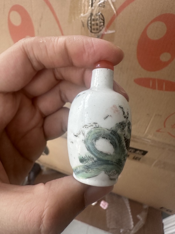 古玩陶瓷粉彩生肖圖鼻煙壺拍賣，當前價格3500元
