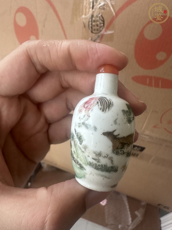 古玩陶瓷粉彩生肖圖鼻煙壺真品鑒賞圖