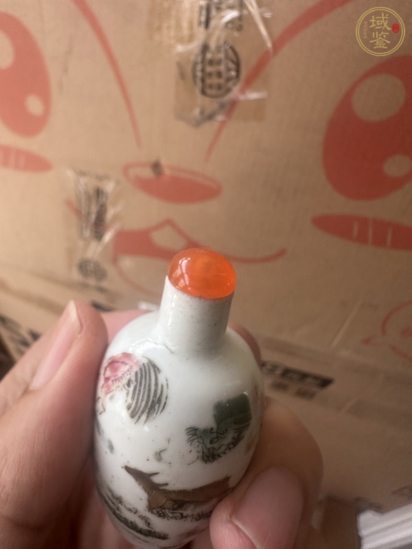古玩陶瓷粉彩生肖圖鼻煙壺真品鑒賞圖