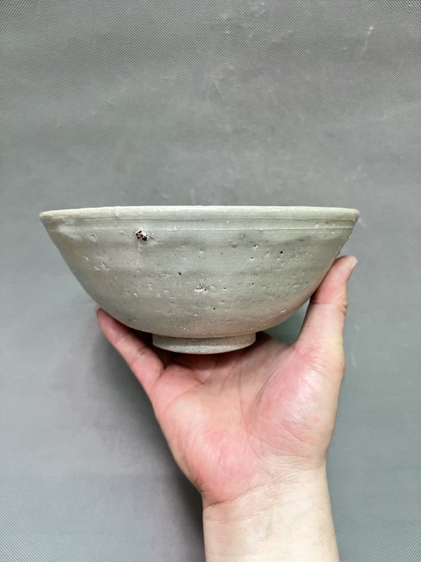 古玩陶瓷宋~龍泉青瓷刻花碗拍賣，當(dāng)前價(jià)格2588元