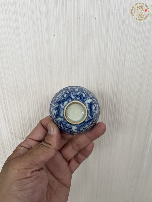 古玩陶瓷青花淡描花卉紋杯真品鑒賞圖