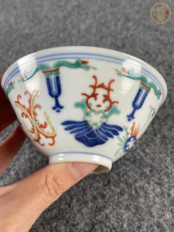 古玩陶瓷青花五彩冷冬紋碗真品鑒賞圖