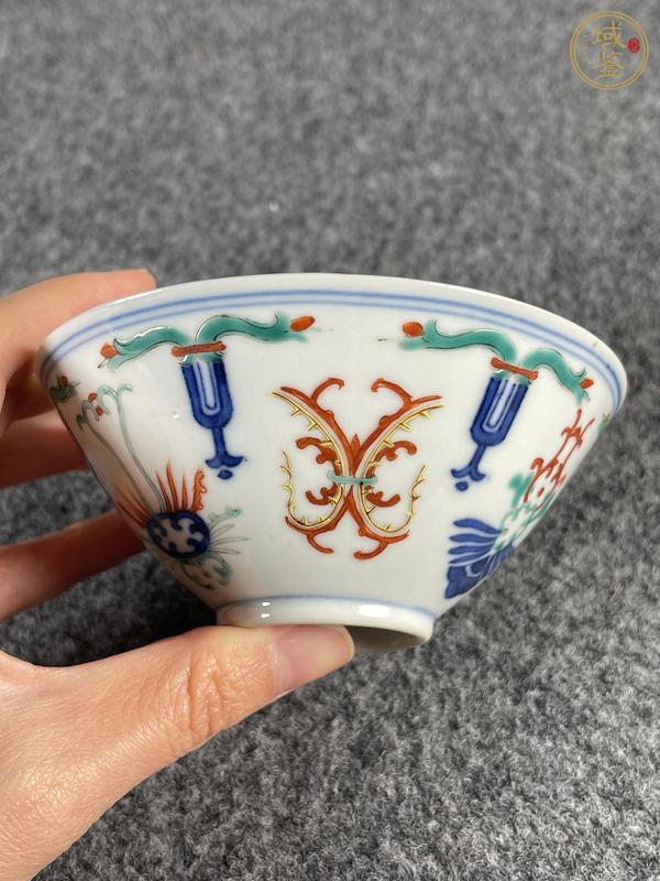 古玩陶瓷青花五彩冷冬紋碗真品鑒賞圖