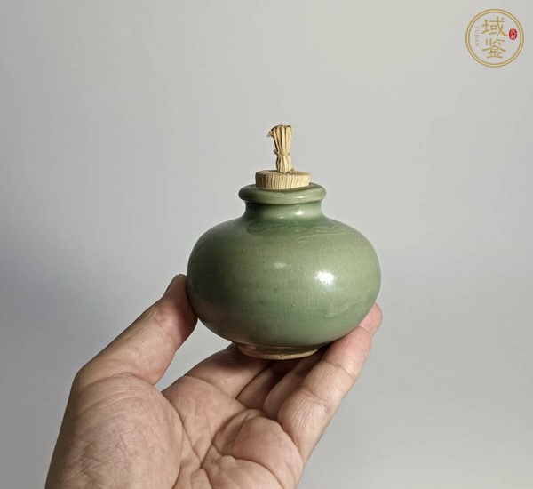 古玩陶瓷龍泉窯芋頭罐真品鑒賞圖