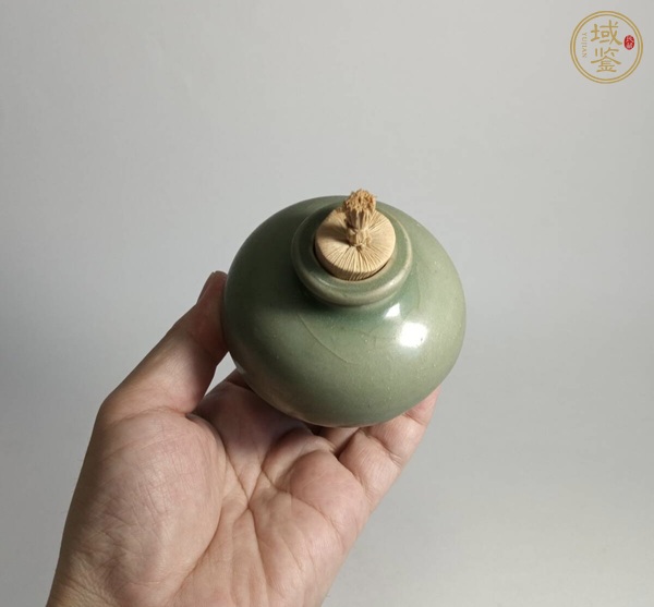 古玩陶瓷龍泉窯芋頭罐真品鑒賞圖