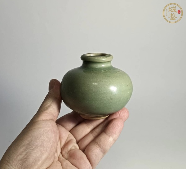 古玩陶瓷龍泉窯芋頭罐真品鑒賞圖