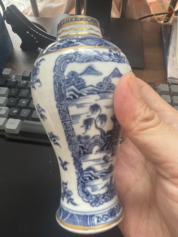 古玩陶瓷青花山水人物紋雞腿瓶真品鑒賞圖
