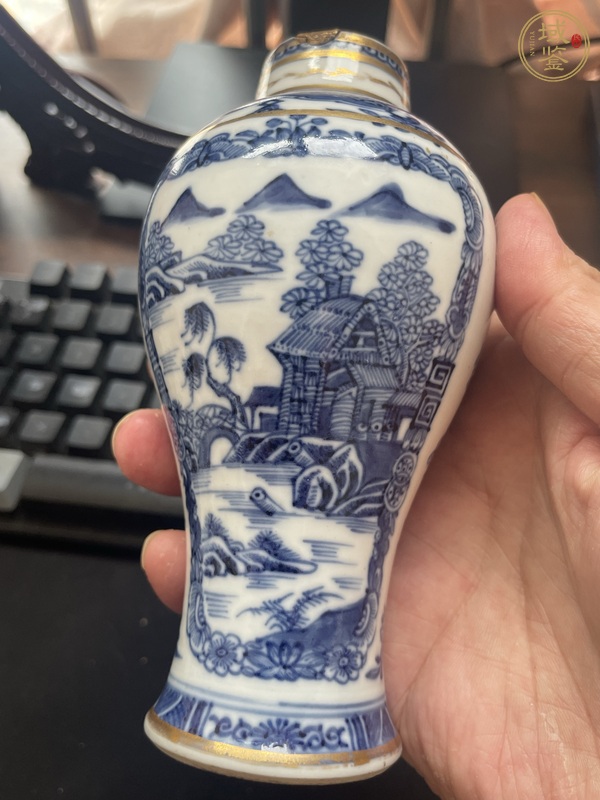古玩陶瓷青花山水人物紋雞腿瓶真品鑒賞圖