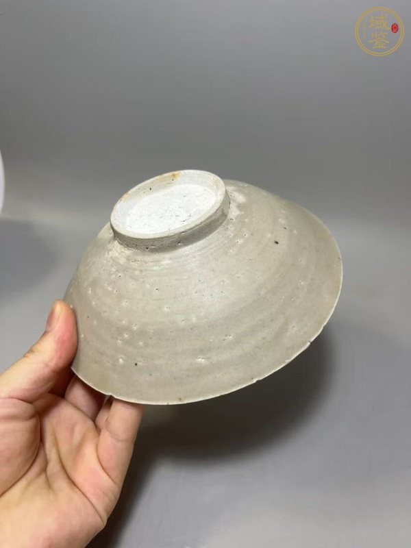 古玩陶瓷青白釉花卉紋碗真品鑒賞圖