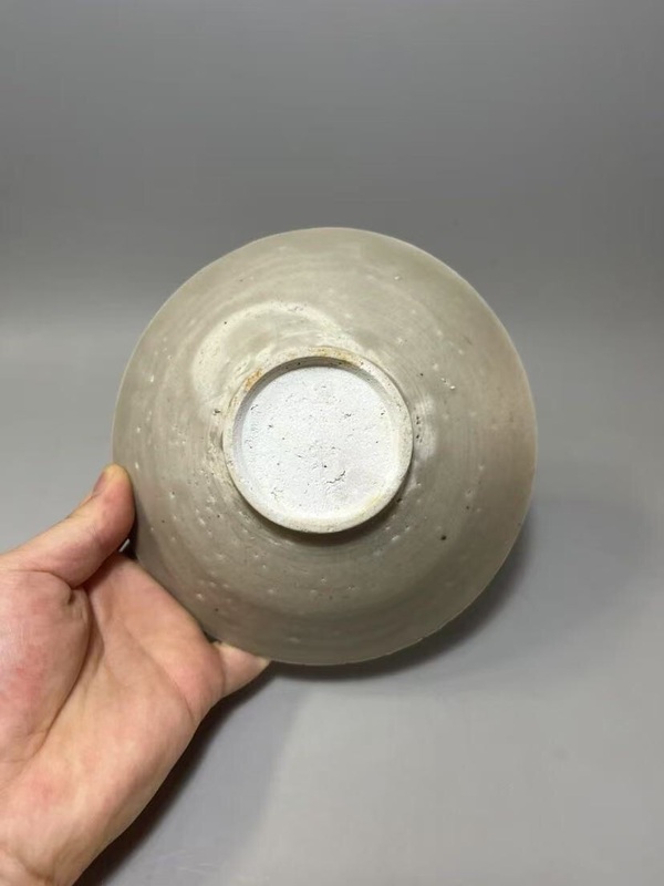 古玩陶瓷（收藏級精品）青釉刻花卉紋碗拍賣，當前價格0元
