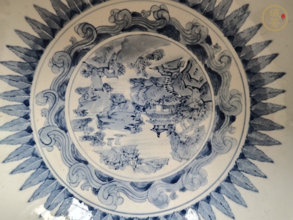 古玩陶瓷花卉紋青花加彩碗真品鑒賞圖