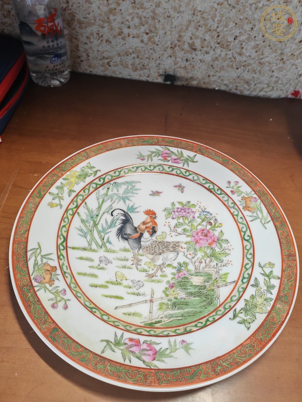 古玩陶瓷粉彩雞紋盤(pán)真品鑒賞圖