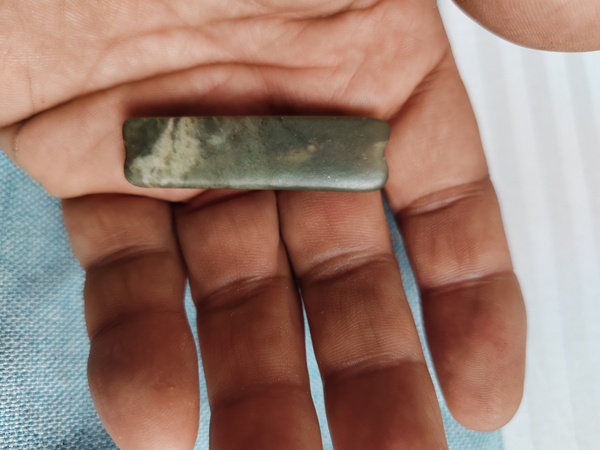 古玩玉器老的和田玉管拍賣，當前價格666元