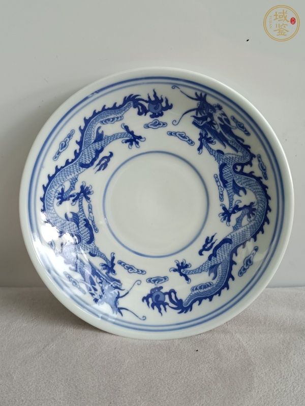 古玩陶瓷青花雙龍紋盤真品鑒賞圖