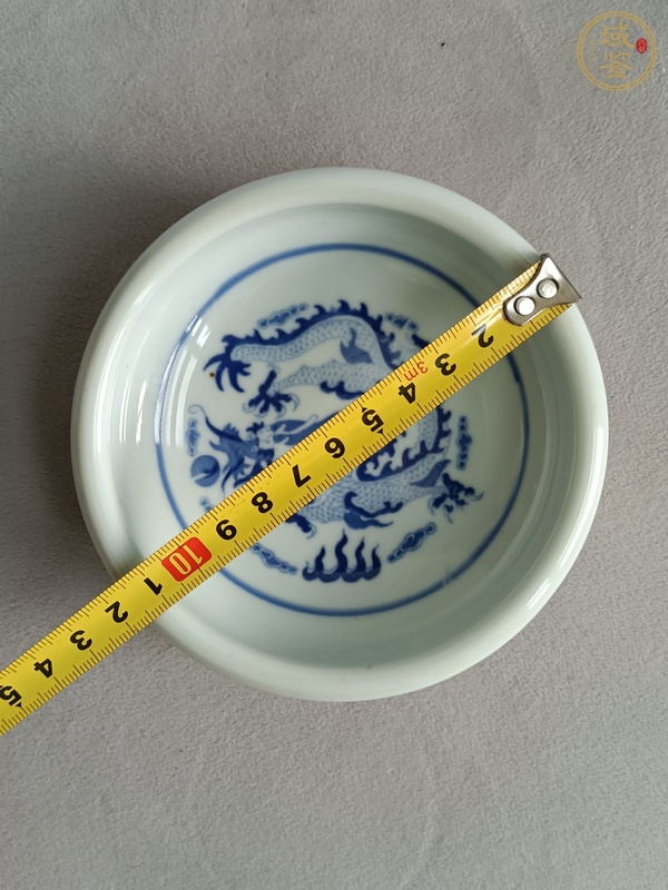 古玩陶瓷青花雙龍紋盤真品鑒賞圖