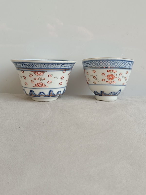 古玩陶瓷青花礬紅彩玲瓏紋杯拍賣(mài)，當(dāng)前價(jià)格230元