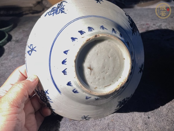 古玩陶瓷青花花卉紋折腰碗真品鑒賞圖