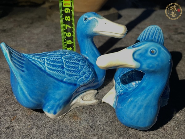 古玩陶瓷孔雀藍(lán)釉瓷塑鴨真品鑒賞圖