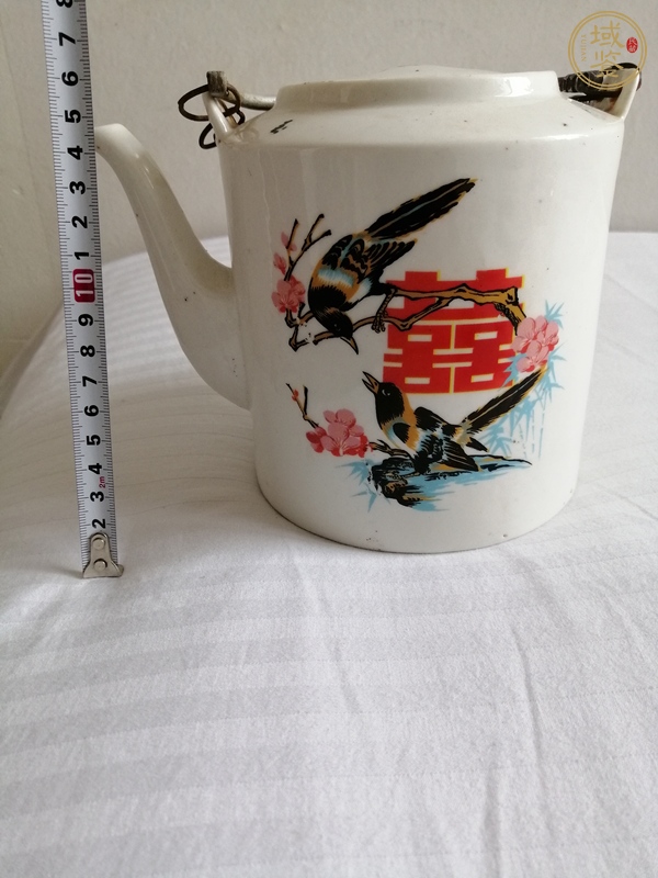 古玩陶瓷喜鵲登梅提梁壺真品鑒賞圖