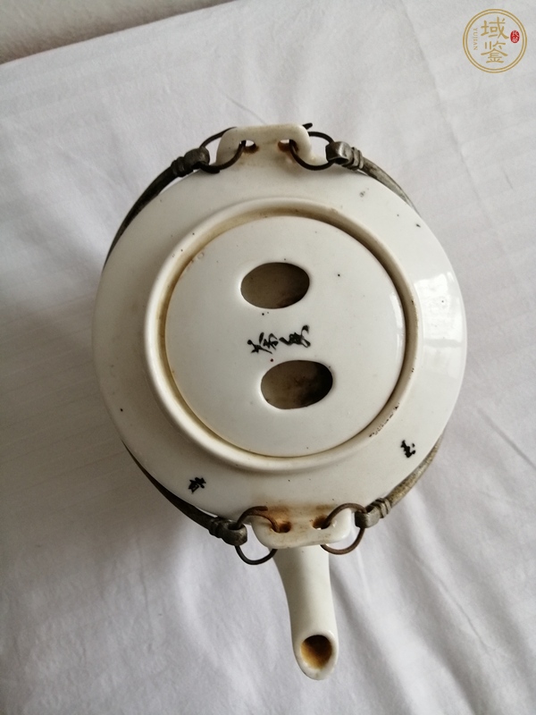 古玩陶瓷喜鵲登梅提梁壺真品鑒賞圖