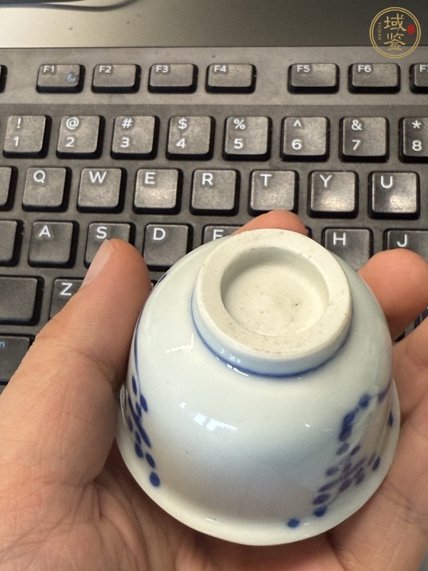 古玩陶瓷青花花卉紋杯，疑似復(fù)窯真品鑒賞圖
