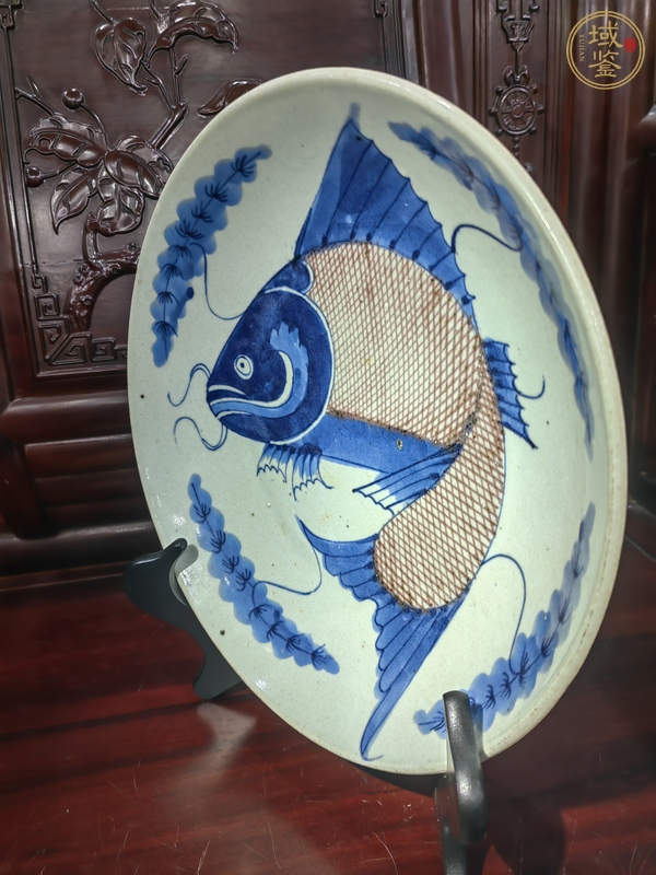 古玩陶瓷魚盤真品鑒賞圖