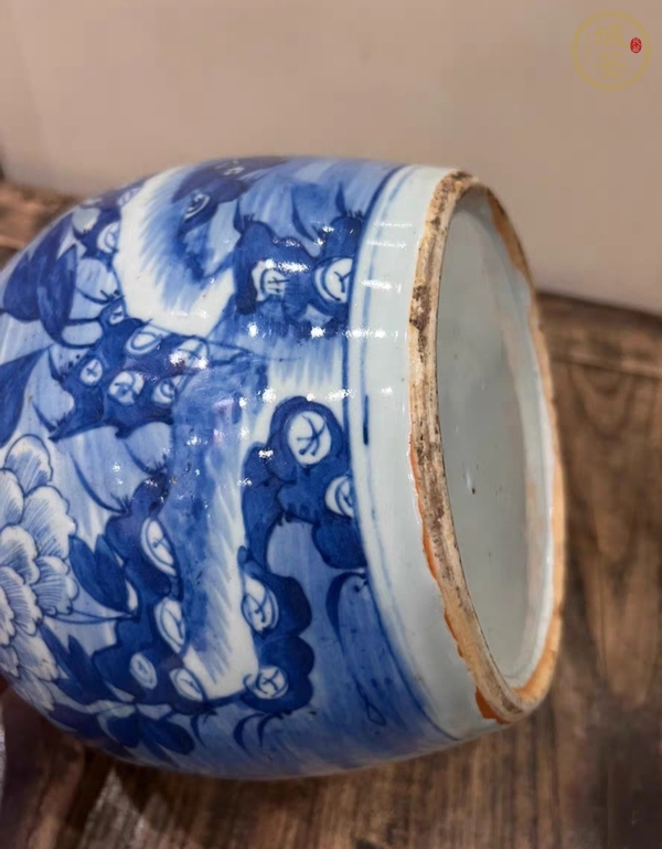 古玩陶瓷牡丹紋青花罐真品鑒賞圖