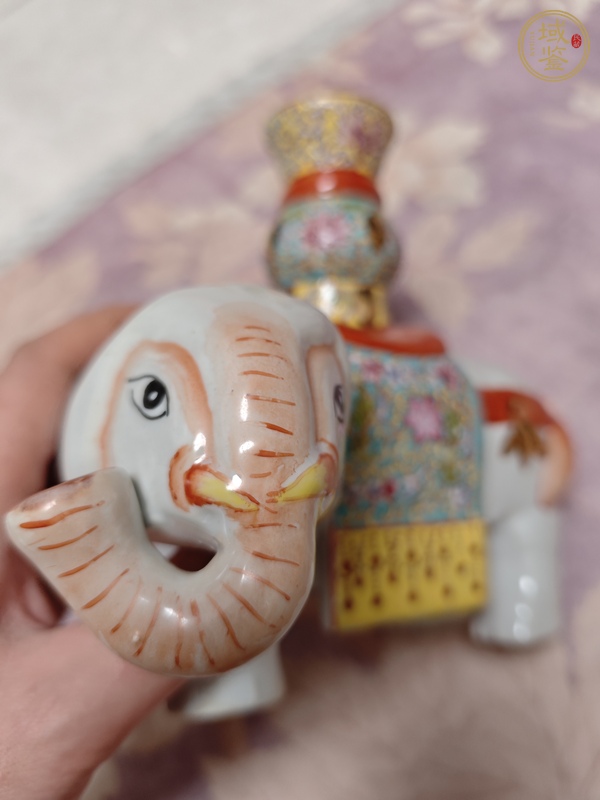 古玩陶瓷粉彩花卉瓷象擺件真品鑒賞圖