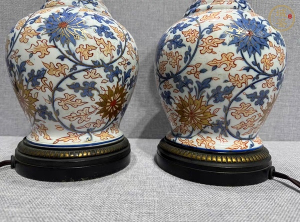 古玩陶瓷青花礬紅描金瓶真品鑒賞圖