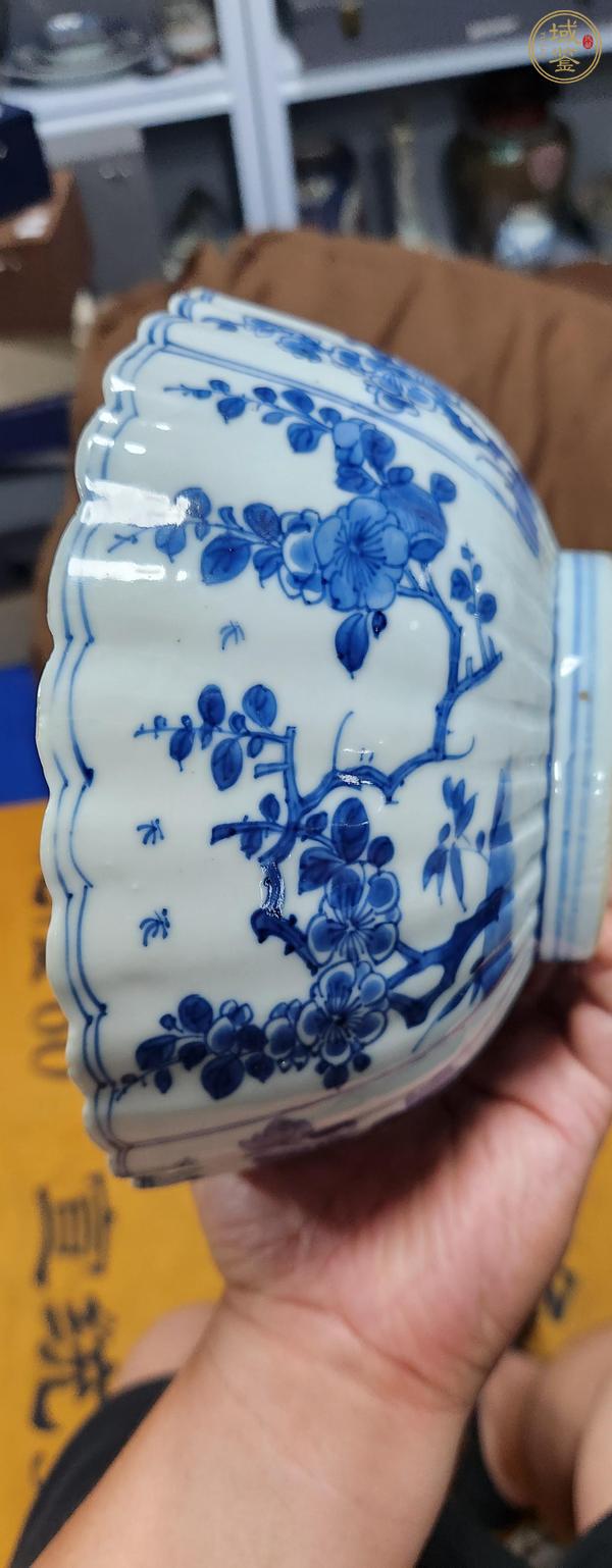 古玩陶瓷花卉紋青花碗真品鑒賞圖