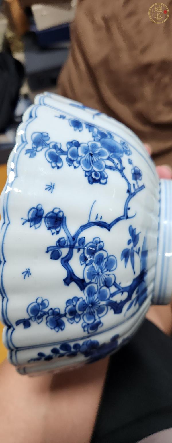 古玩陶瓷花卉紋青花碗真品鑒賞圖