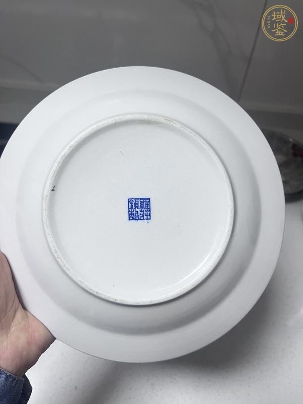 古玩陶瓷花卉紋青花盤(pán)真品鑒賞圖
