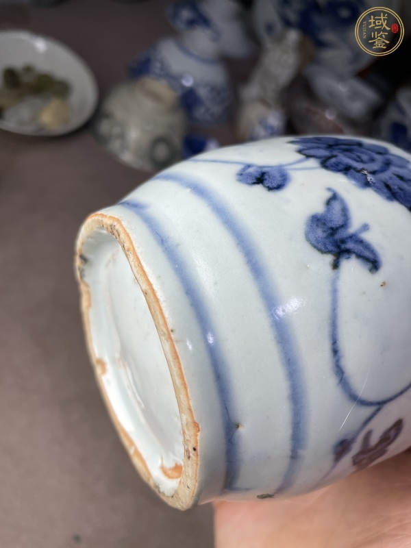古玩陶瓷花卉紋青花罐真品鑒賞圖