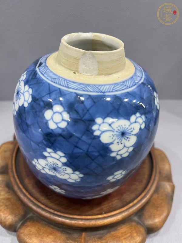 古玩陶瓷青花留白冰梅紋罐真品鑒賞圖
