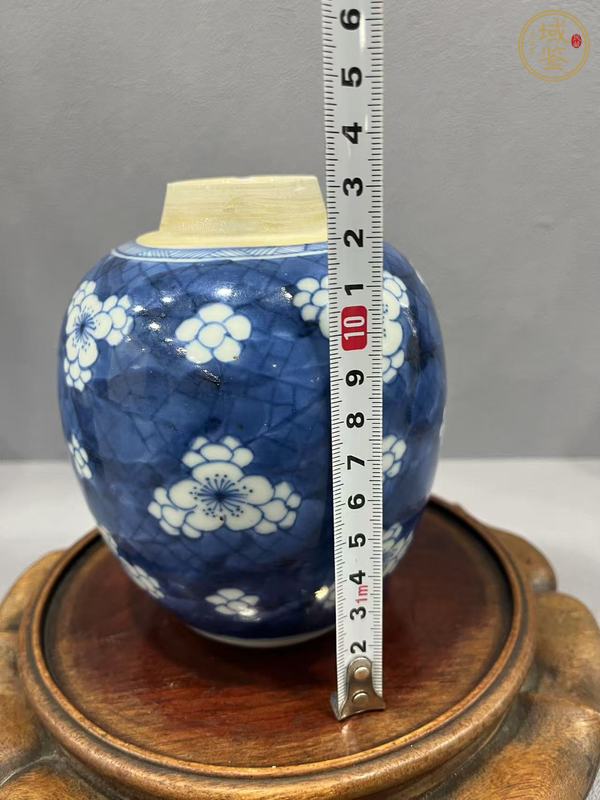 古玩陶瓷青花留白冰梅紋罐真品鑒賞圖