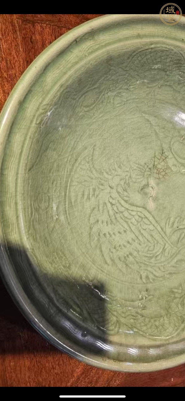 古玩陶瓷龍泉印花盤真品鑒賞圖