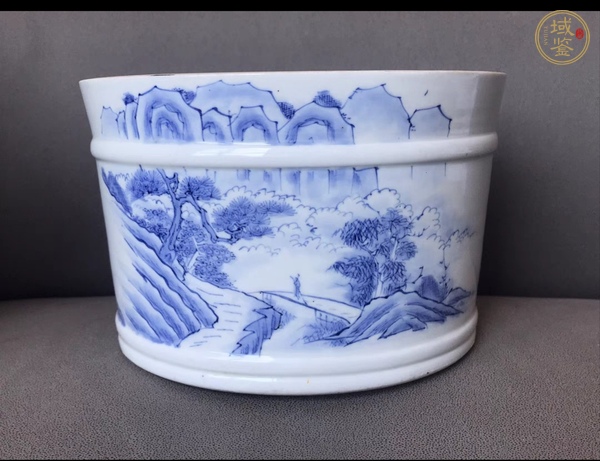 古玩陶瓷山水紋青花筆海真品鑒賞圖