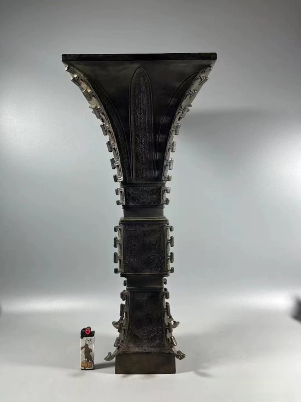 古玩轉(zhuǎn)賣花觚拍賣，當(dāng)前價(jià)格4500元