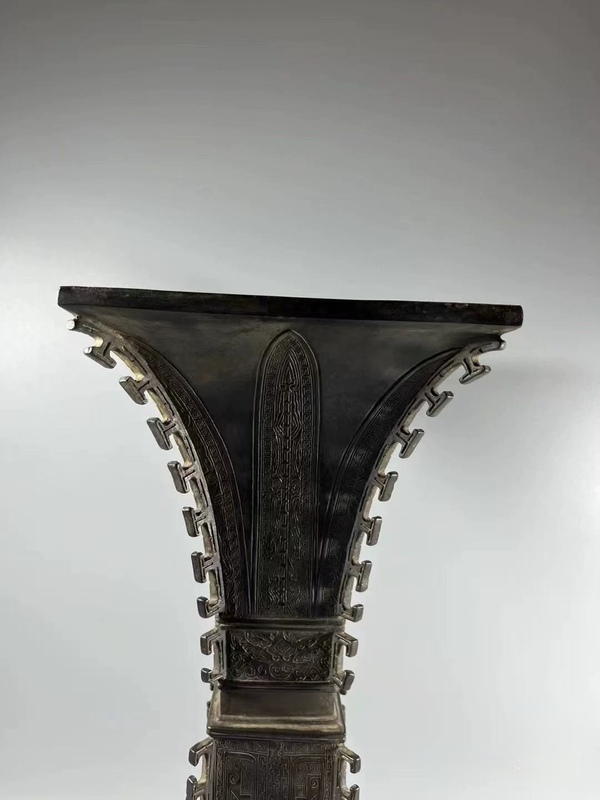 古玩銅器花觚拍賣，當前價格36000元