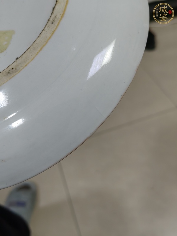 古玩陶瓷廣五彩人物臥足盤真品鑒賞圖
