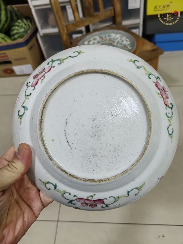 古玩陶瓷花鳥紋粉彩臥足盤真品鑒賞圖