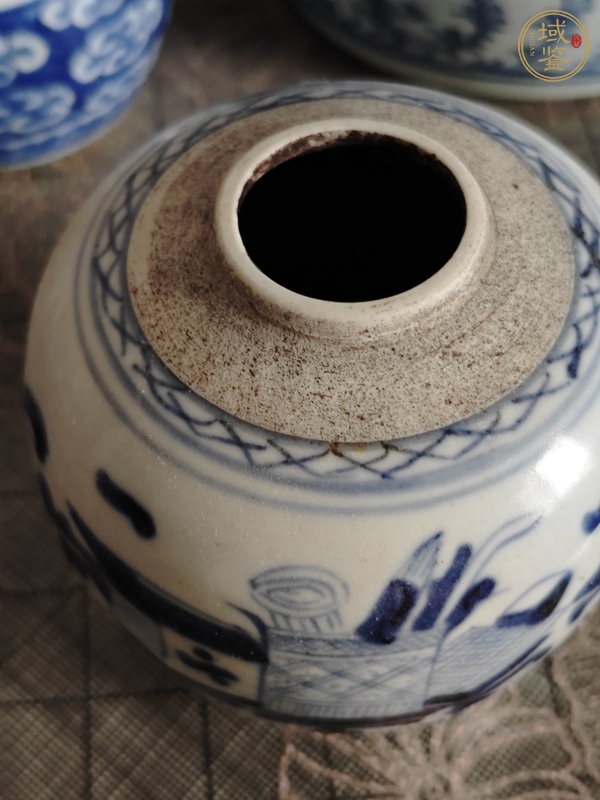 古玩陶瓷清中期青花博古小罐真品鑒賞圖