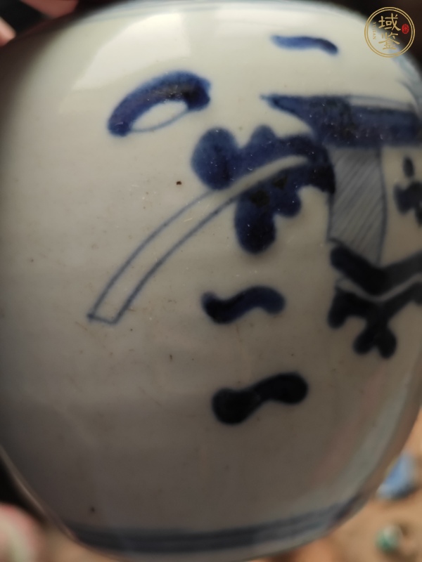 古玩陶瓷清中期青花博古小罐真品鑒賞圖
