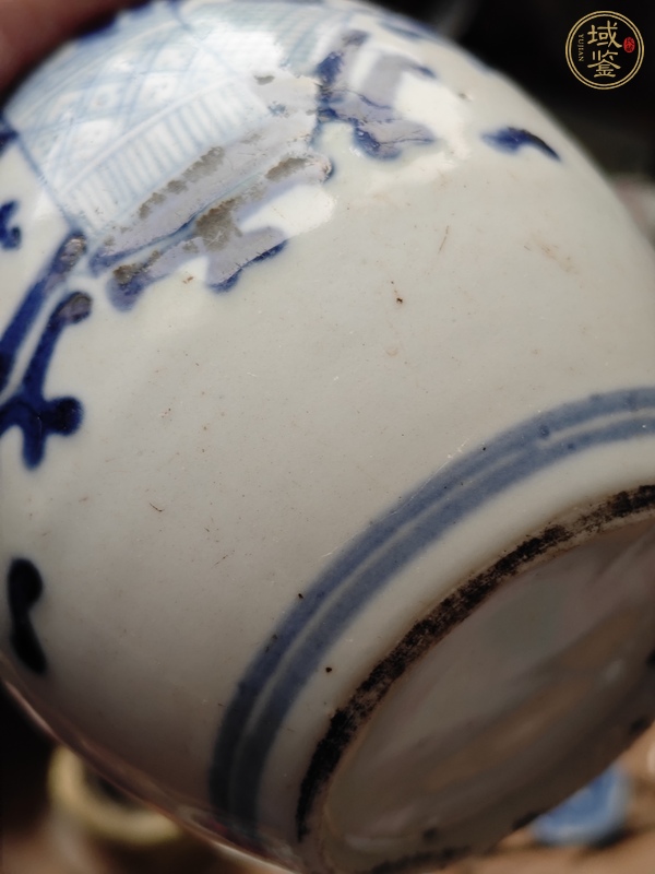 古玩陶瓷清中期青花博古小罐真品鑒賞圖