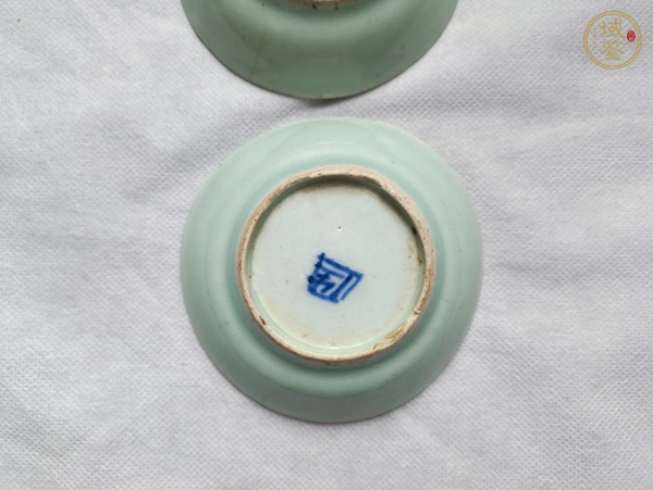 古玩陶瓷豆青釉盤真品鑒賞圖