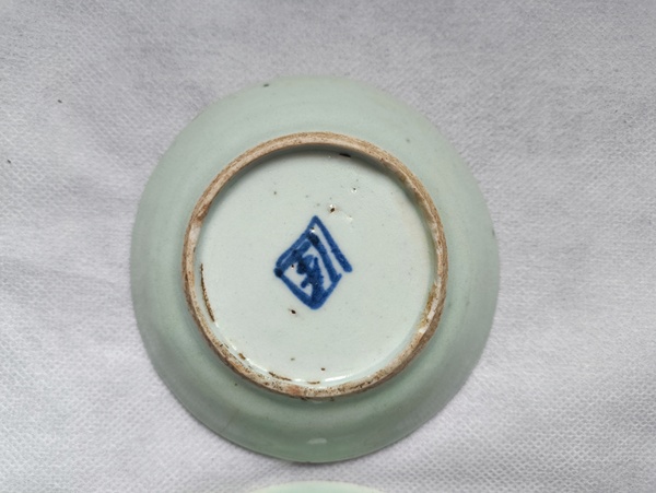 古玩陶瓷清中期豆青釉盤拍賣，當(dāng)前價(jià)格28元