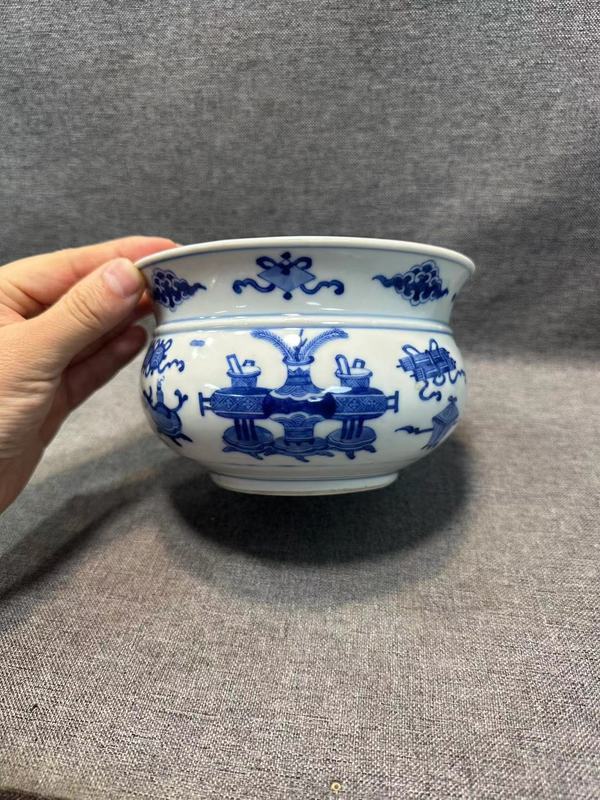 古玩陶瓷康熙青花博古紋羅漢爐拍賣，當前價格38888元